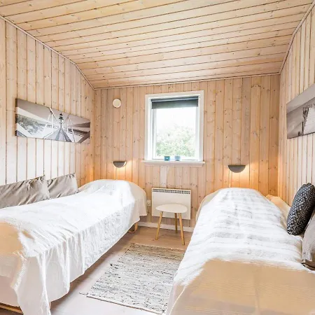 6 Person Holiday Home In Hemmet *