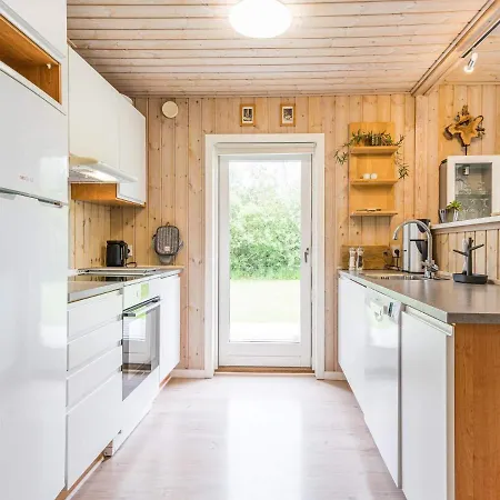 6 Person Holiday Home In Hemmet *